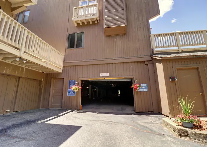 Mile Haus C-9 Apartment